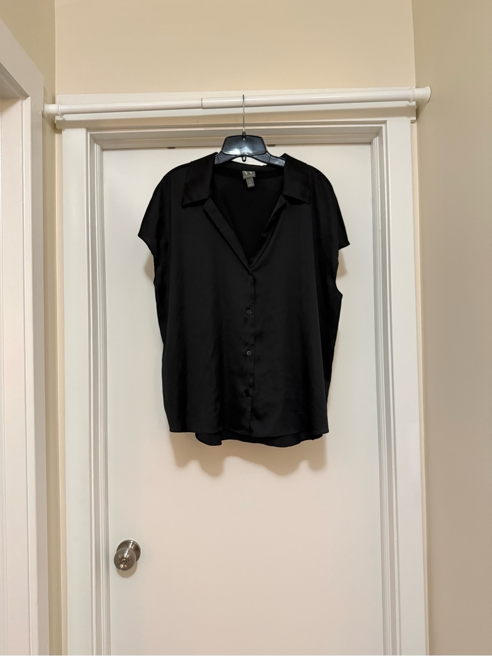 Worthington Black Short-Sleeve Button-Front Blouse